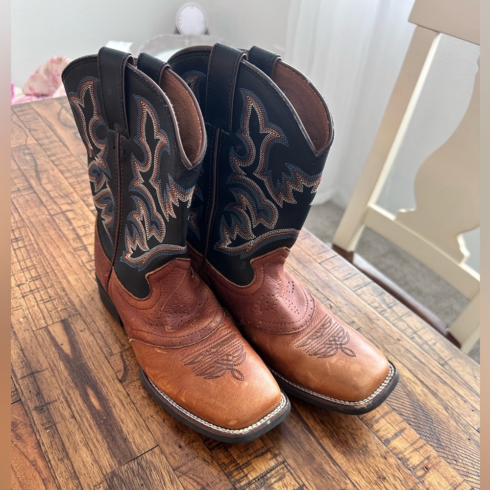 Boys Justin boots